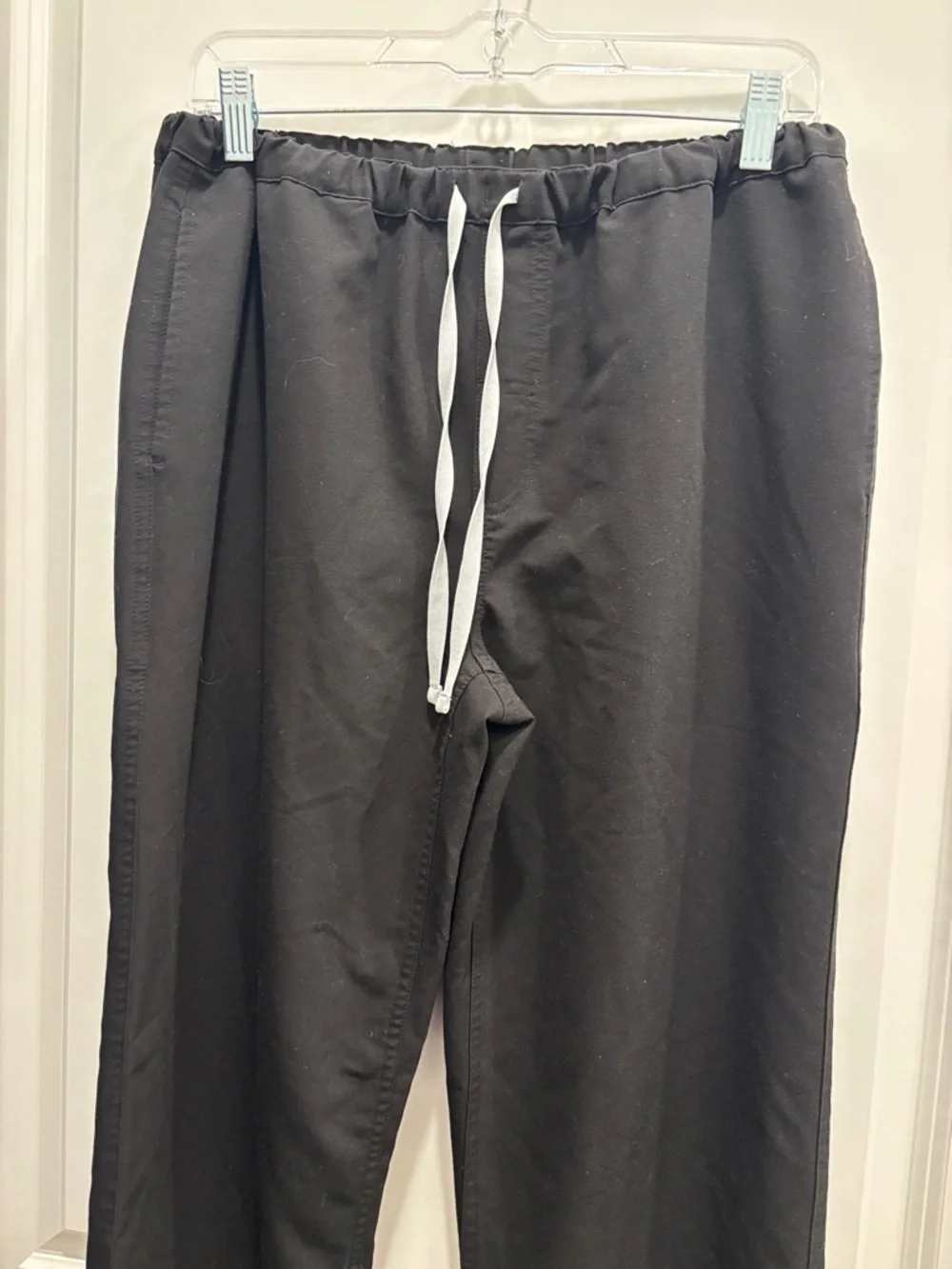 FIGS Black Men's Drawstring Scrub Pants
